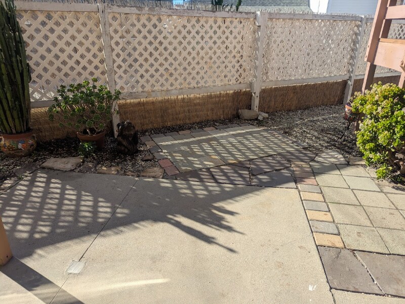 Building Photo - 216 Melrose Dr