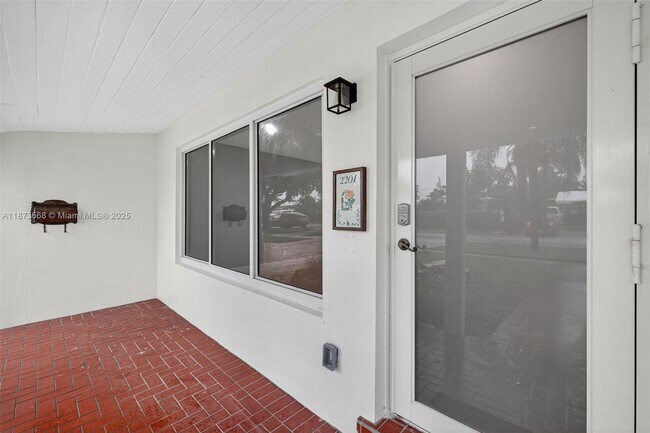 Building Photo - 2201 NE 52nd St