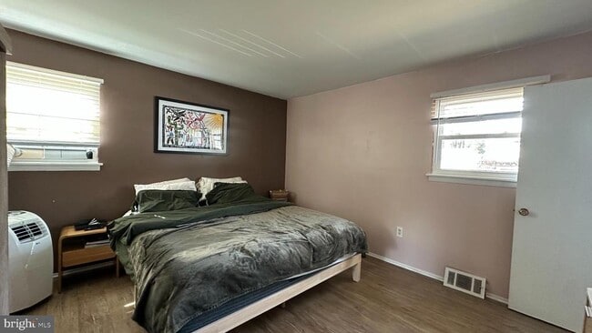 Building Photo - 228 Embleton Rd