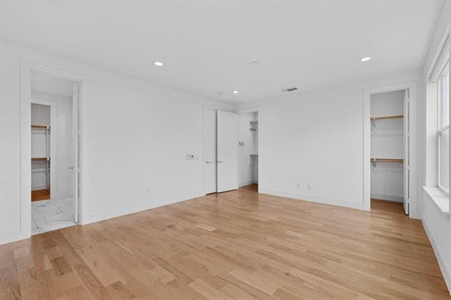 Building Photo - 4920 Lexington Ct