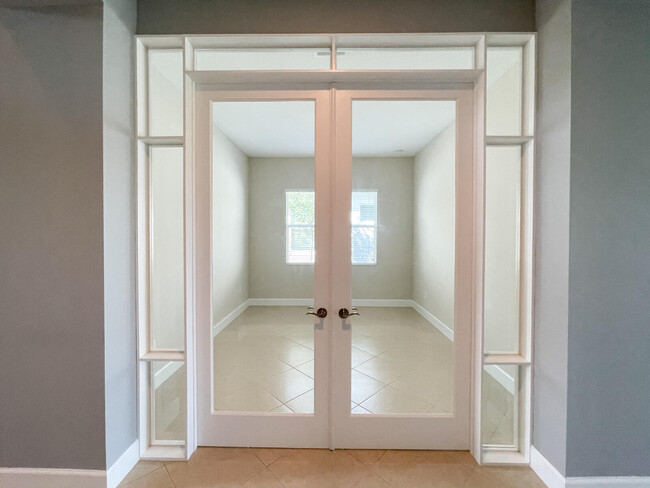 Building Photo - 15995 Whippoorwill Cir