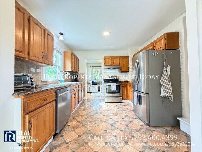 Building Photo - 4310 N 31st St
