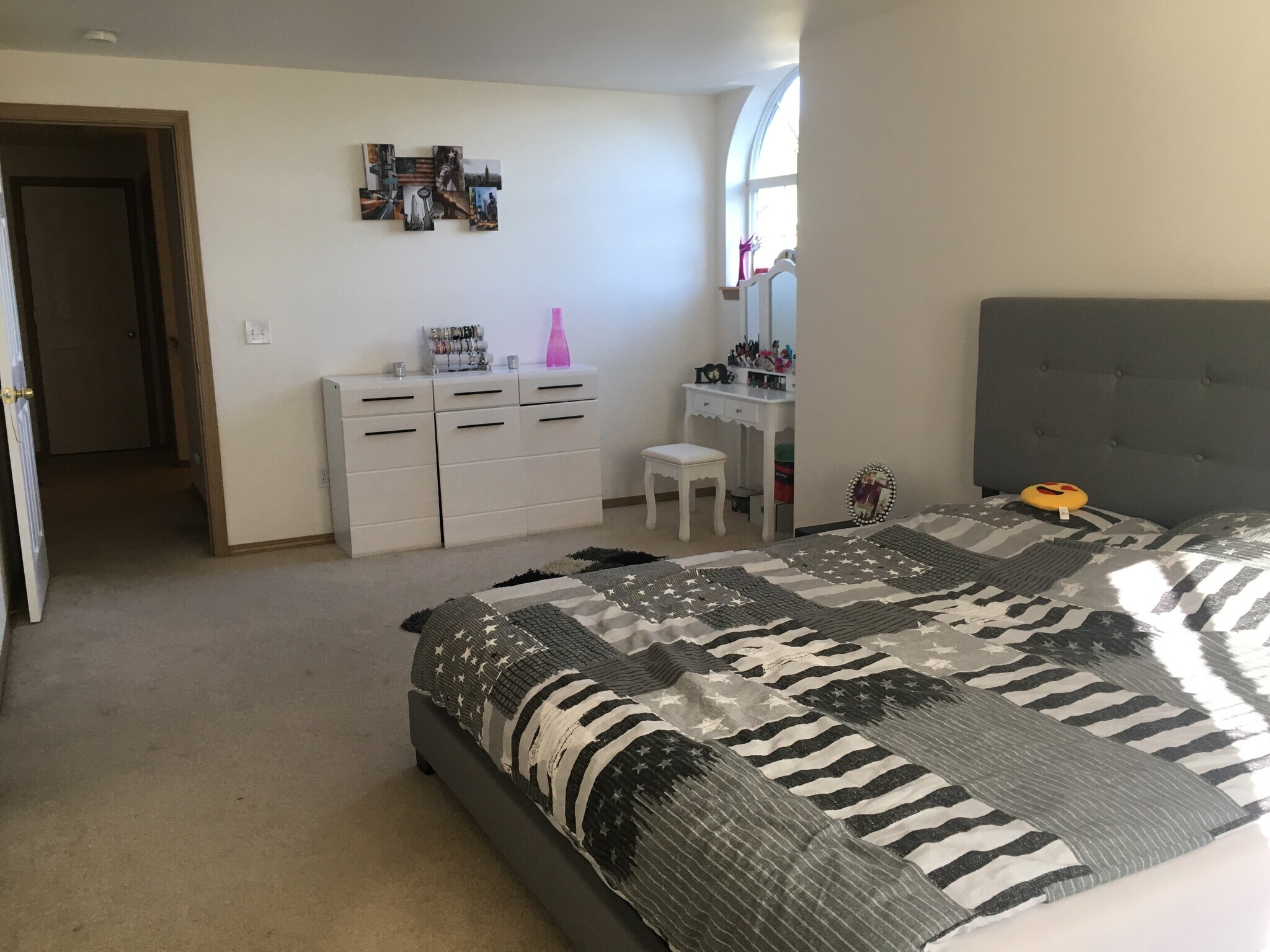 Building Photo - 8400 49th Loop SE