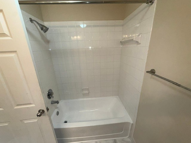 Building Photo - 5692 Bentgrass Dr