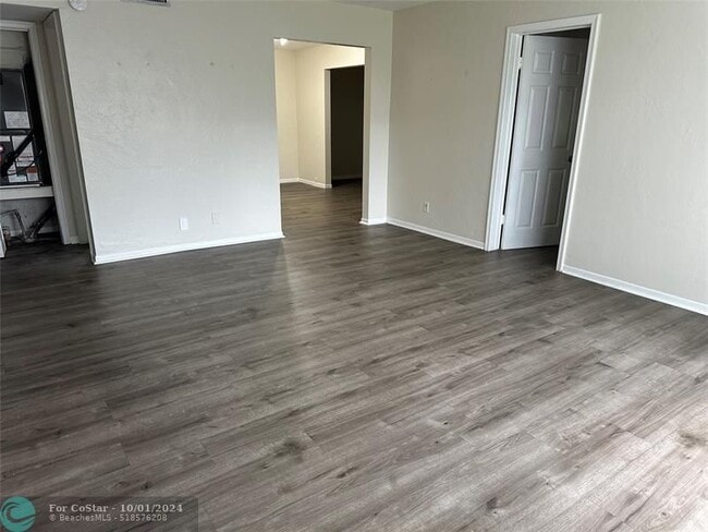 Building Photo - 10601 NW 45th St