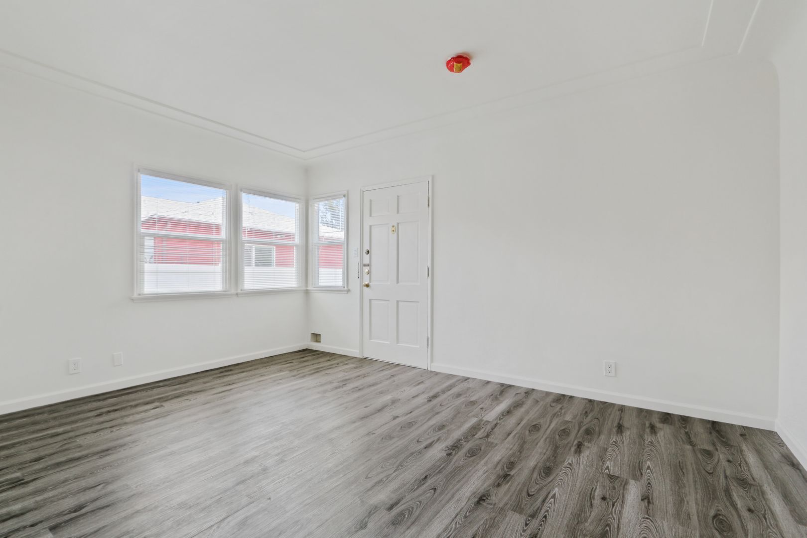 Building Photo - 2024-2026 Ocean Park Blvd