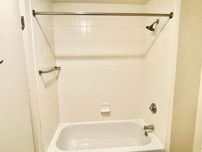 Building Photo - 2BR/2BA Remodeled Condo in the Towers! NEW...