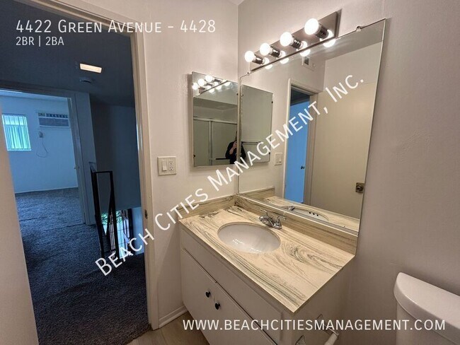 Building Photo - 4422 Green Ave
