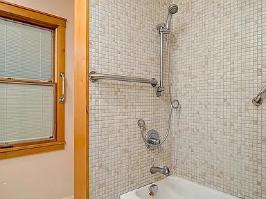 Building Photo - 9477 La Jolla Shores Dr