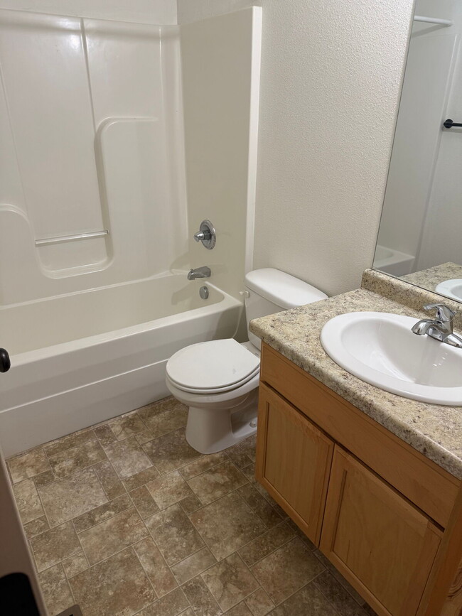 Building Photo - "Charming 3-Bedroom Home with Spacious Layout FOR SALE in Tioga, ND!"