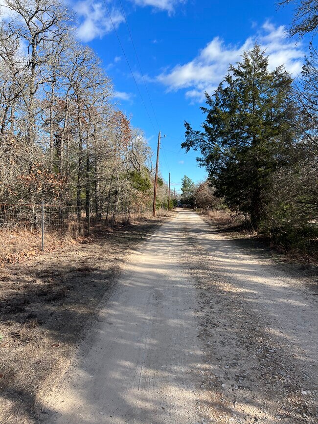 Building Photo - 292 Spence Ln