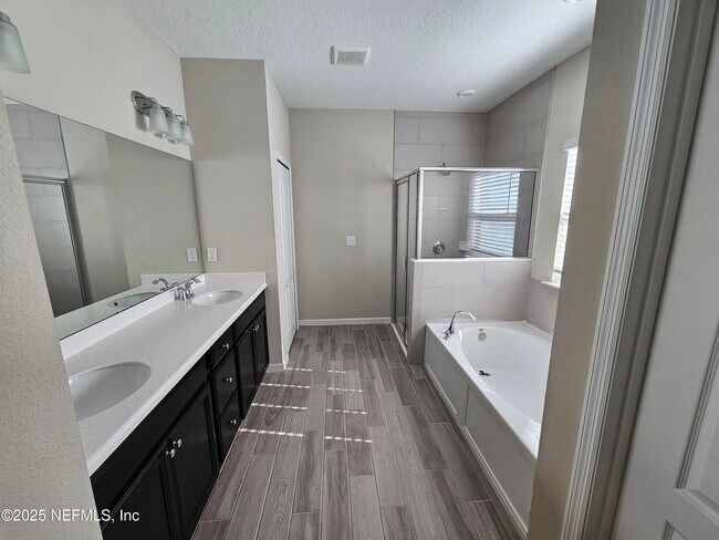 Building Photo - 6864 Crosby Falls Dr