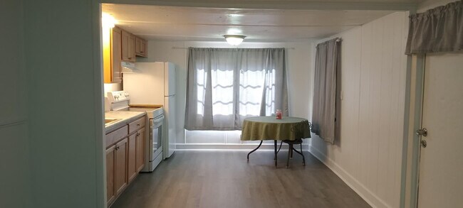 Building Photo - 4510 Granada Ave