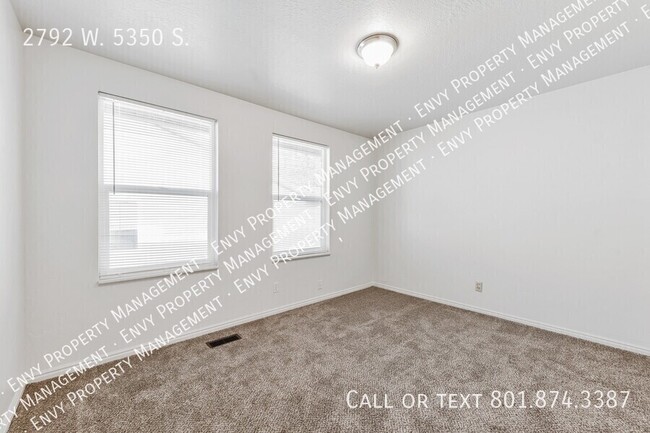 Building Photo - 2 Story Pet Friendly Duplex - 3 Bed - 2.5 ...