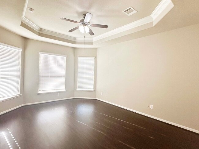 Building Photo - 25981 N Kings Mill Ln