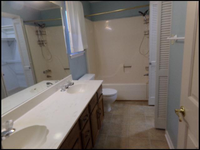 Building Photo - 12 Cedar Point Ct