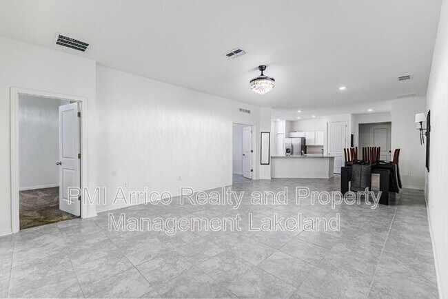 Building Photo - 1228 Tyler Lp