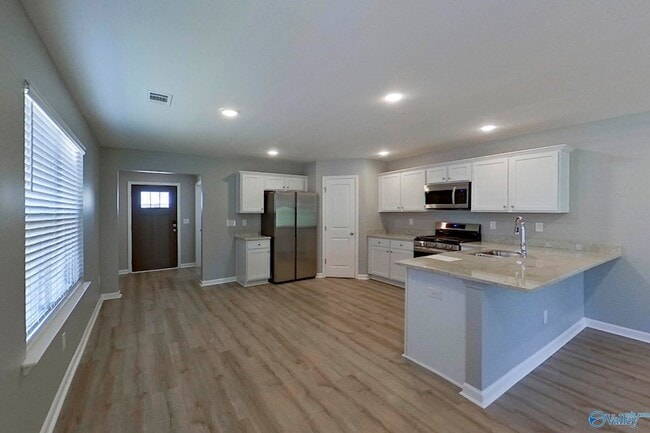 Building Photo - 395 Angela St