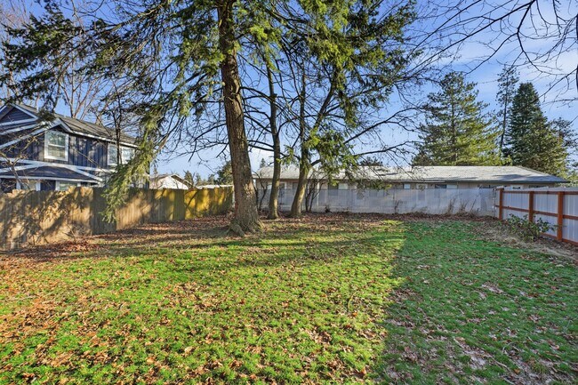 Building Photo - 3027 S Arthur St