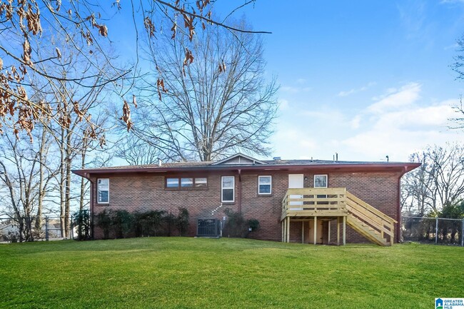 Building Photo - 412 1st Way