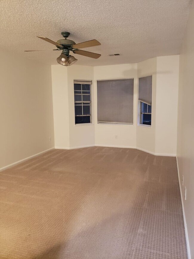 Building Photo - Huge 2bed/2bath Condo Near 225 and Iliff!