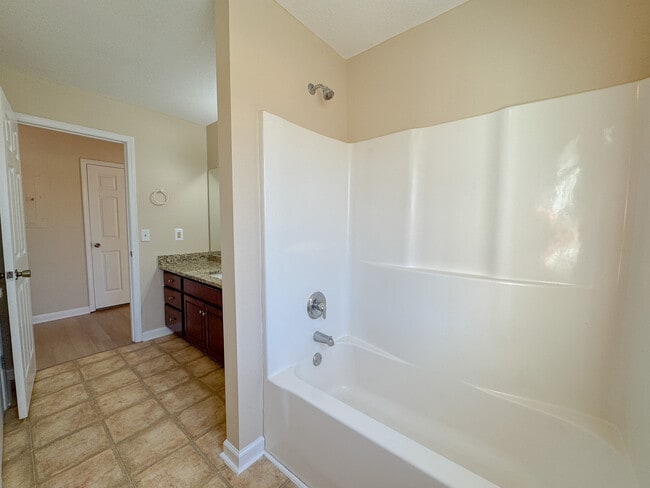 Building Photo - 8585 Clito Rd