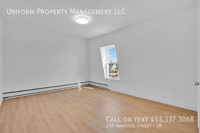 Building Photo - 296 Hancock St