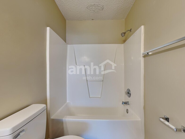Building Photo - 4011 Cedarbark Dr