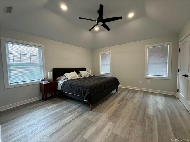 Building Photo - 38-40 Haviland St