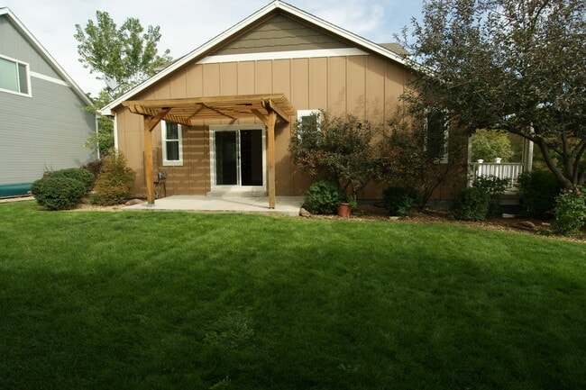 Building Photo - 426 Saint Ida Cir