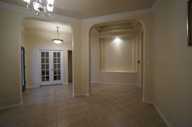 Building Photo - 3224 Burks Ln