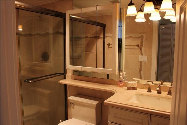 Building Photo - 750 N Ocean Blvd