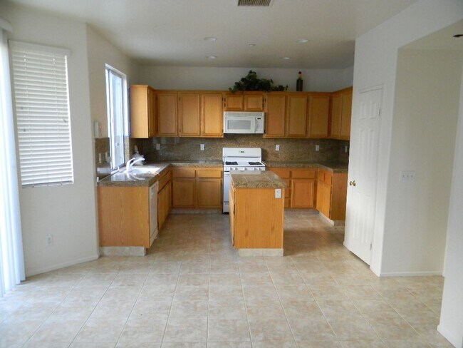 Building Photo - 11166 Pondfield Ct