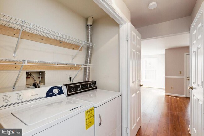 Building Photo - 6108 Joust Ln