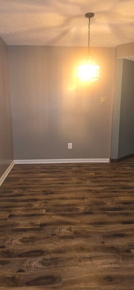 Building Photo - 1515 Lingo St