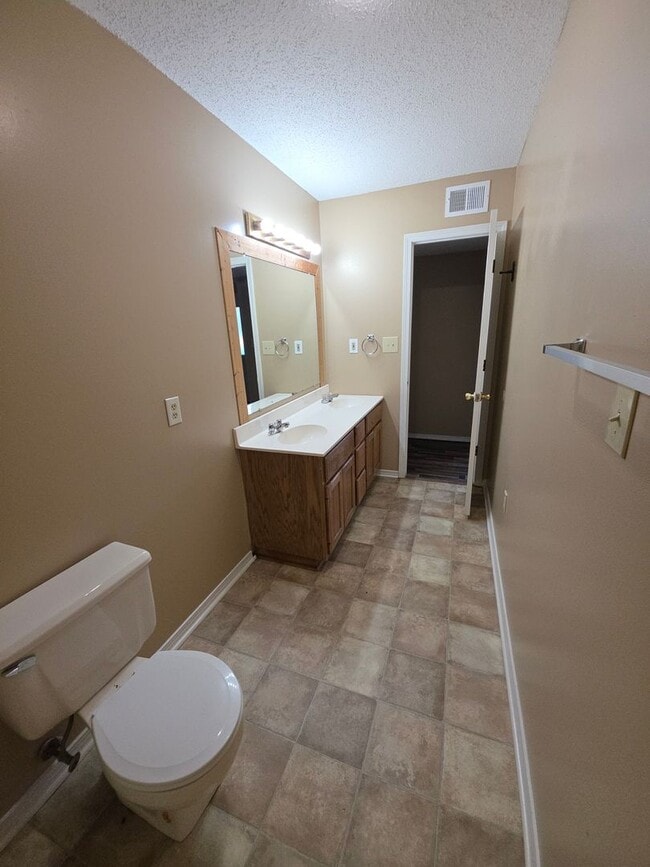 Building Photo - 30 Hammco Cir