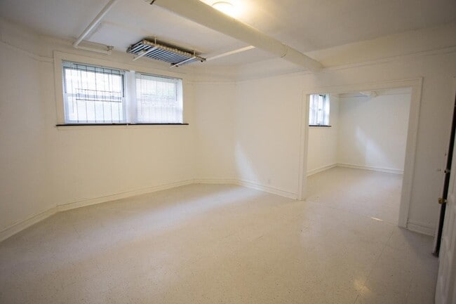 Floorplan - 5034-5046 S. Woodlawn Avenue