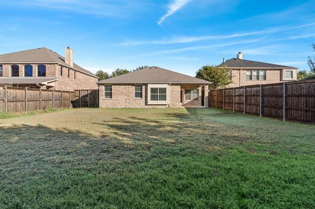 Building Photo - 11001 La Grange Dr