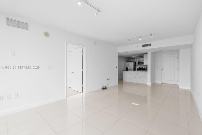 Building Photo - 1861 NW S River Dr