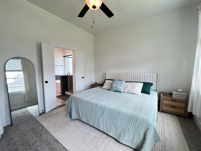 Building Photo - 177 Hidden Peak Dr