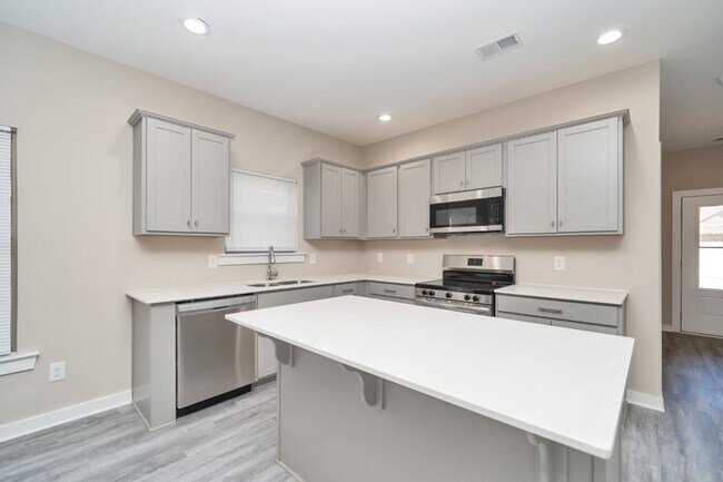 Building Photo - 5529 Blue Jay Cir