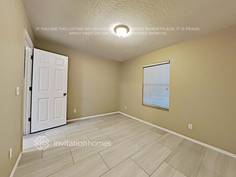 Building Photo - 12863 Downstream Cir