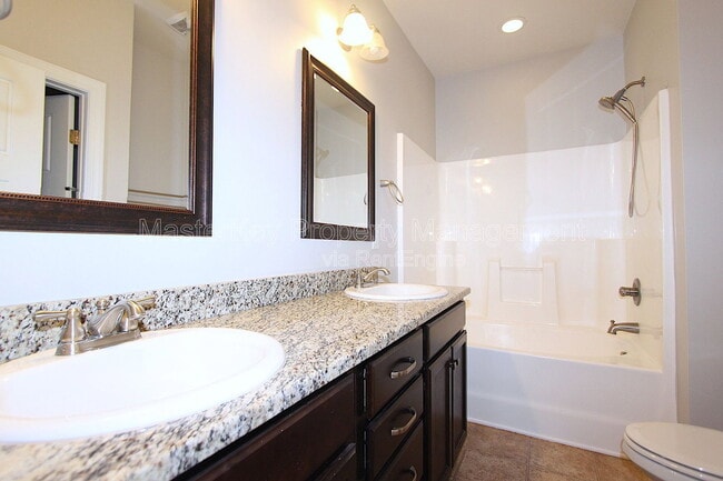Building Photo - 2805 Piedmont River Way