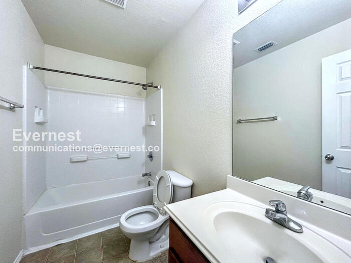 Building Photo - 2226 Hidden Meadow