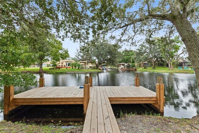 Building Photo - 3253 Oak Point Cir