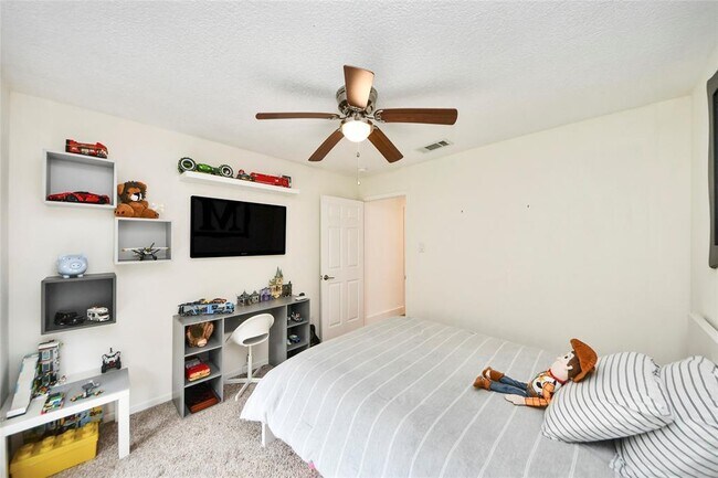 Building Photo - 4411 Hickory Downs Dr