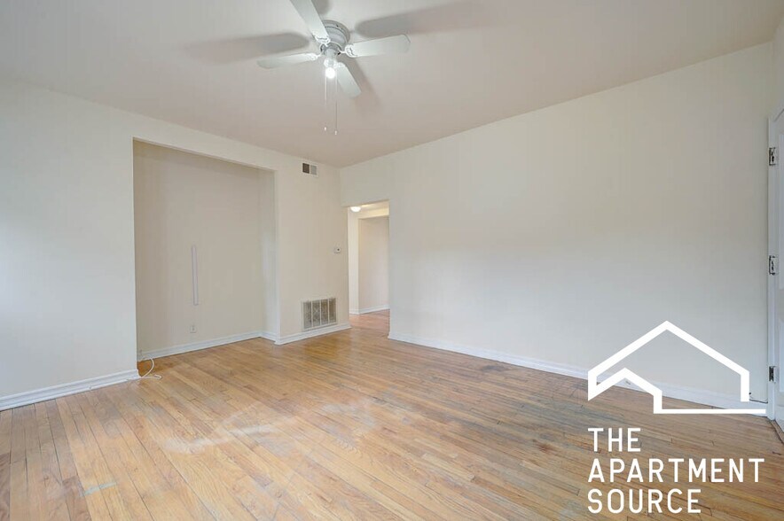 Building Photo - 3001 N Whipple St