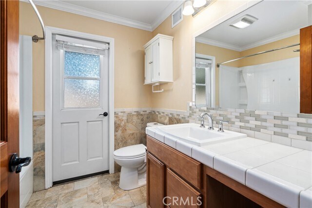 Building Photo - 1046 Dysart Dr