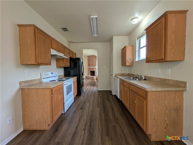 Building Photo - 341 Placid Meadow