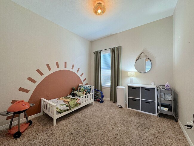 Building Photo - East El Paso 4 bed/ 2 Bath Refrig A/C Home